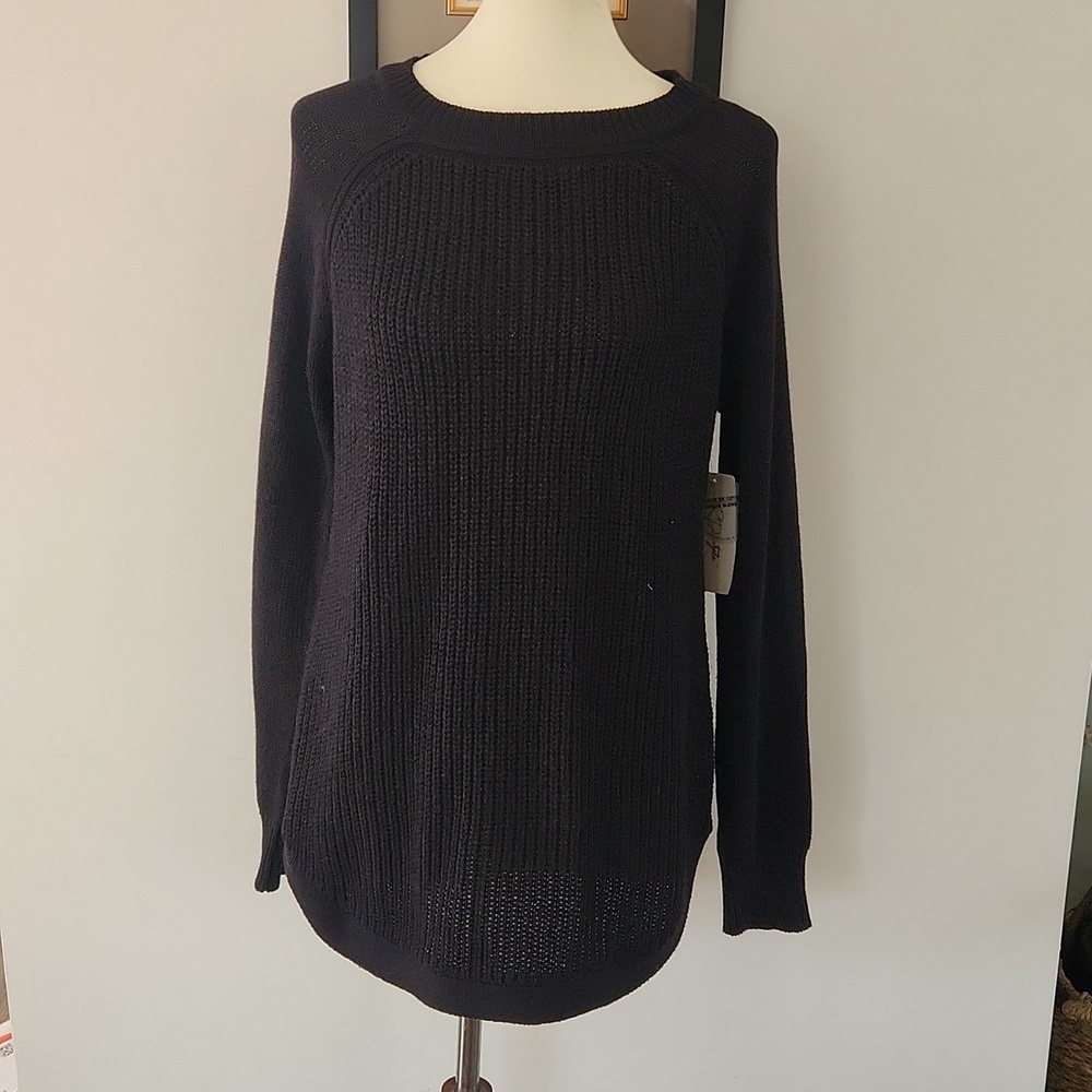 RD Style Sweater NWT